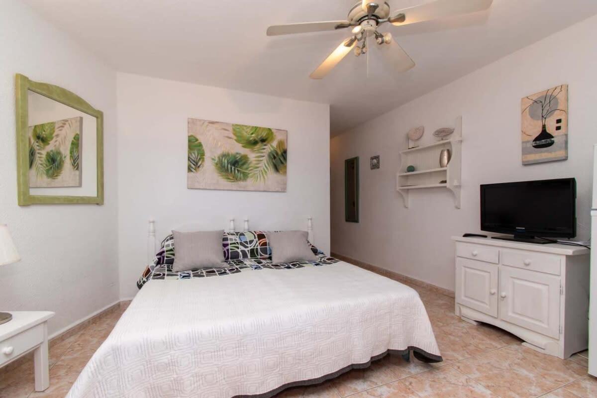 Parque Santiago II 269 - Studio With Sea And Pool Views Плая де лас Америкас Екстериор снимка