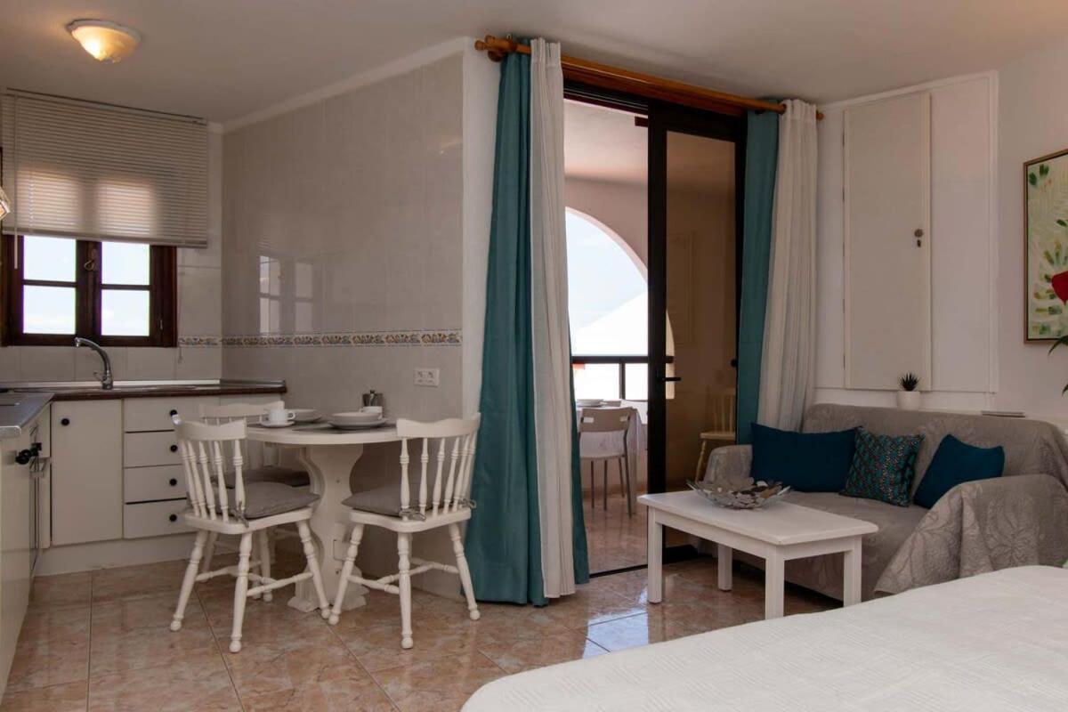 Parque Santiago II 269 - Studio With Sea And Pool Views Плая де лас Америкас Екстериор снимка